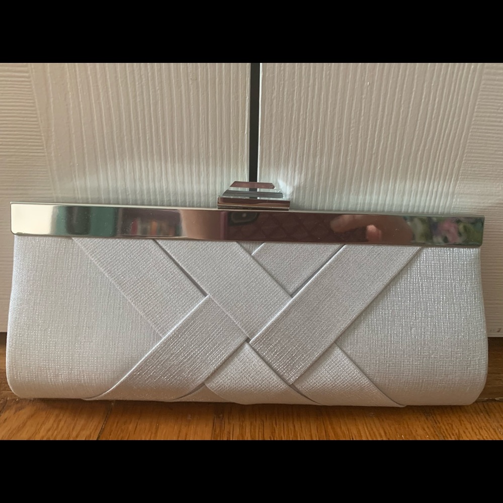 Silver clutch
